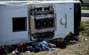 Foto: Profimedia / Razbacana odjeća, dijelovi autobusa po livadi: Prve slike s mjesta nesreće  